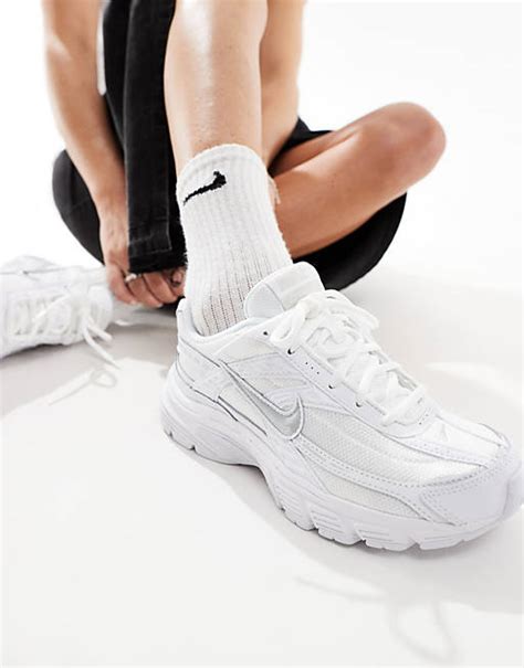 nike initiator triple white herren|Amazon.com .